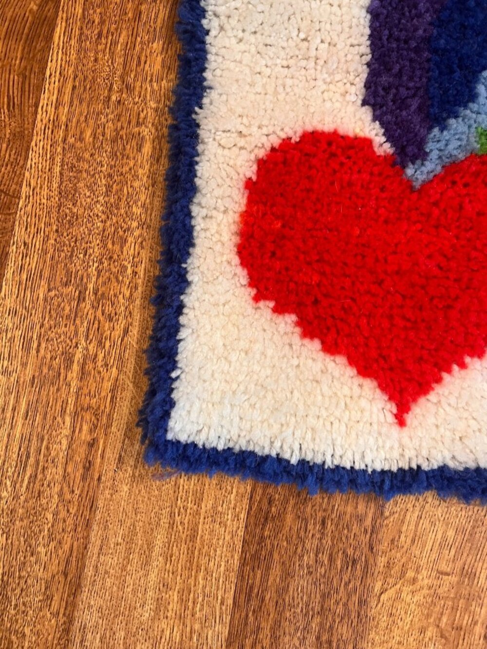 Rainbow Heart 1980s Latch Hook Rug Handmade Rectangular 24x16" Multicolor Vintag - Picture 5 of 8